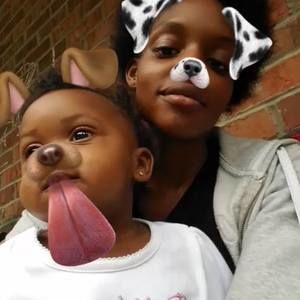 Meet your Posher, Kayla